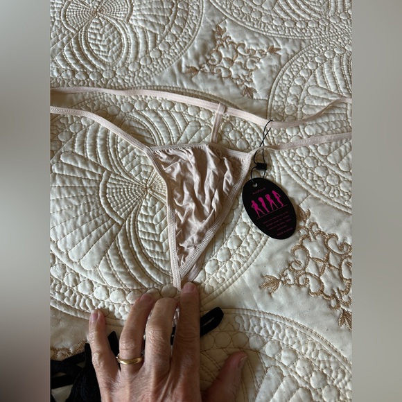 Intimates Set Lot - Picture 6 of 8